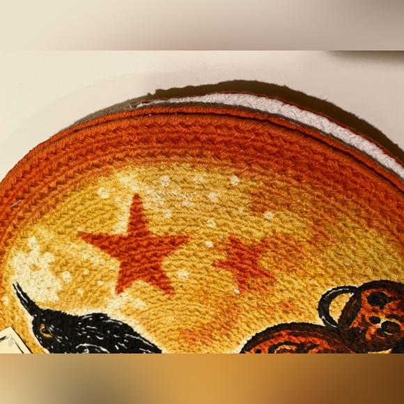 NWT JOHANNA PARKER ROUND HALLOWEEN PLACEMATS. - Picture 3 of 12